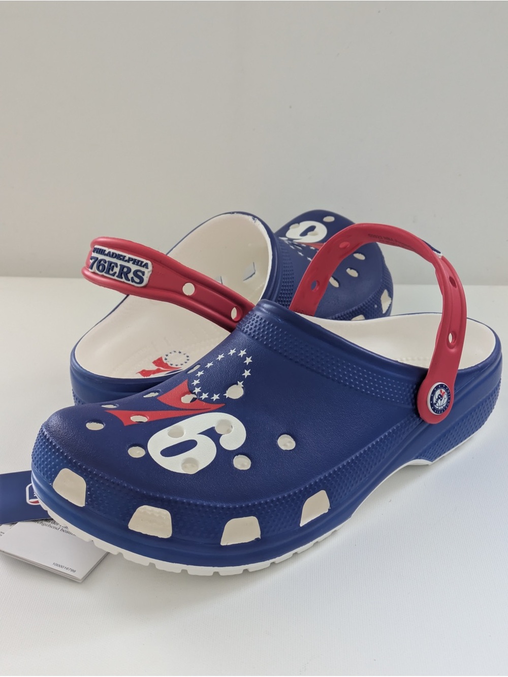 Crocs and Philadelphia 76ers collab - Picture 2 of 4